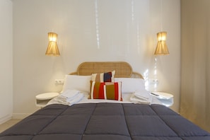 1 bedroom, iron/ironing board, free WiFi, bed sheets - BAHIA Suite -apartamento- (Cádiz)