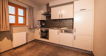 Chalet zur Rose - Ferienwohnung „Nelke“ 4-Zimmer 2-8 Personen (95m2)