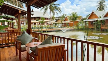 Deluxe Bungalow, 1 King Bed, Lake View | View from room