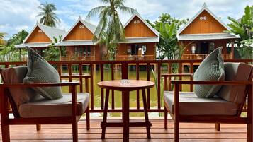 Deluxe Bungalow, 1 King Bed, Lake View | Terrace/patio