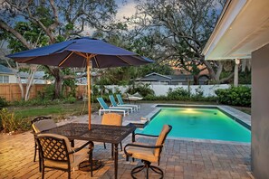 Pool - Prestigious Coastal Retreats with Scenic Pool View (Largo)