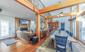 Interior - ~FALL Discounted Rates! Sound Front Home with Private Dock~ (Marshallberg)