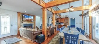~FALL Discounted Rates! Sound Front Home with Private Dock~