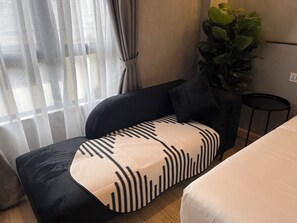 Grand Suite | Desk, laptop workspace, blackout drapes, iron/ironing board - Atelier Hotel Abiad Johor Bahru (Johor Bahru)