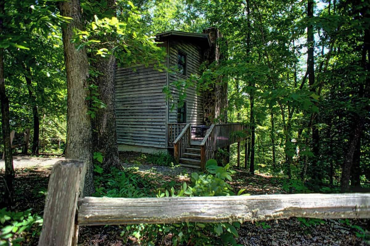 Cabin, 3 Bedrooms | 1 bedroom, individually decorated, individually furnished