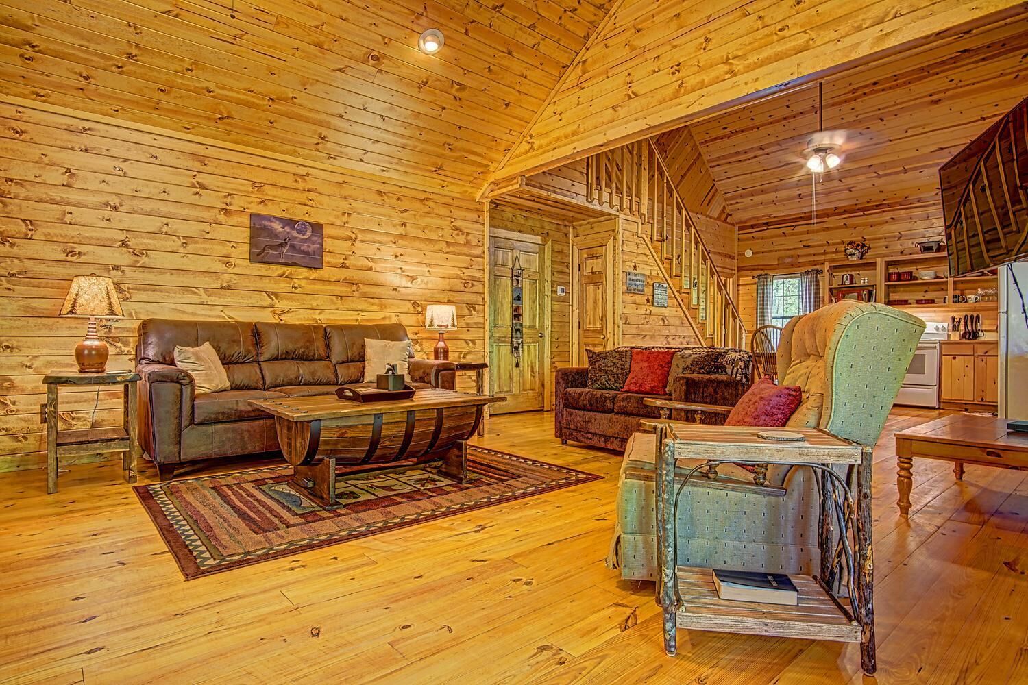 Chalet rustique, 2 chambres, foyer, vue sur le vignoble | Décor unique, ameublement unique, rideaux d’obscurcissement