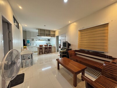 Charming 1-bedroom house in fabulous Sariaya with WiFi, AC