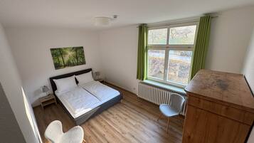 2 Schlafzimmer, Bügeleisen/Bügelbrett, WLAN, Bettwäsche