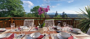 Villa Sara - your oasis of peace with a view of Lake Wörthersee and the mountains
