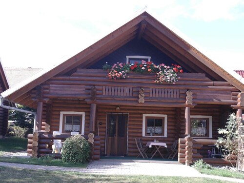 Exclusive Holiday log Cabin in Dankerode