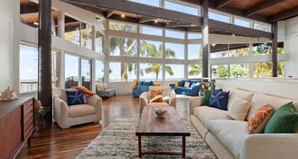 "Tidepool Getaway" | Large Oceanfront Estate