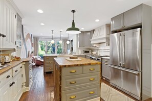 Oven, stovetop, dishwasher