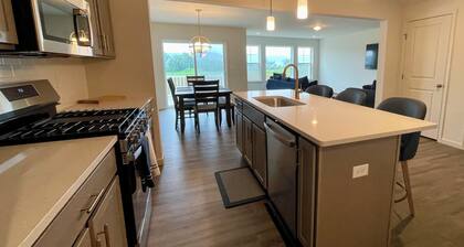 New Townhome in State College – 3BR, fin. basement, 4 car parking. Spacious !