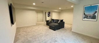 New Townhome in State College – 3BR, fin. basement, 4 car parking. Spacious !