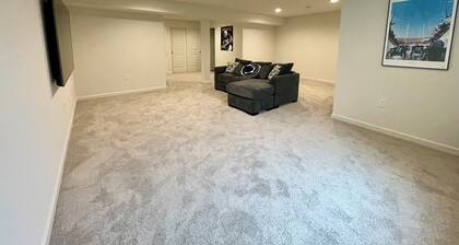 New Townhome in State College – 3BR, fin. basement, 4 car parking. Spacious !