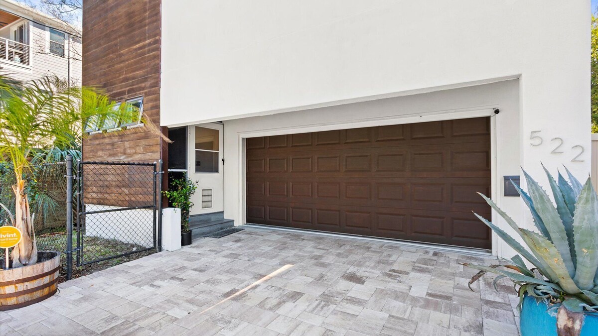Photo 49 of Private Rooftop 5 Minutes to the Beach & DownTown