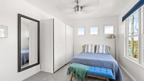 5 Schlafzimmer, Schreibtisch, Bügeleisen/Bügelbrett, kostenloses WLAN