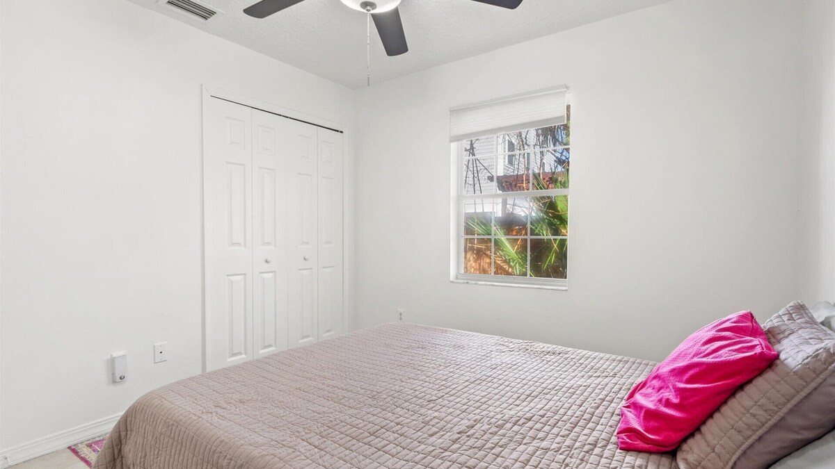 Photo 23 of Private Rooftop 5 Minutes to the Beach & DownTown