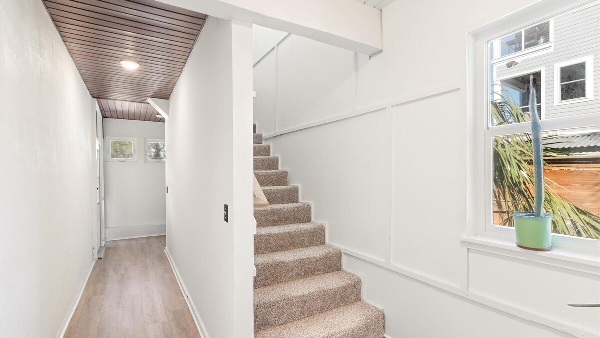 Photo 35 of Private Rooftop 5 Minutes to the Beach & DownTown