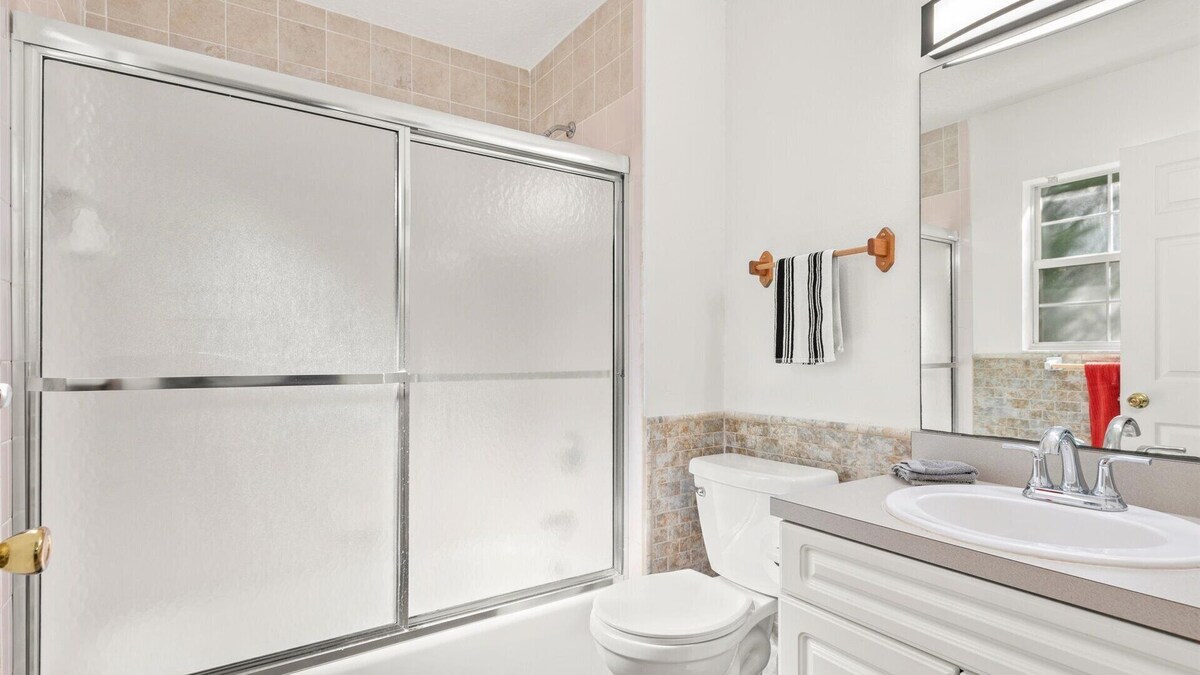 Photo 30 of Private Rooftop 5 Minutes to the Beach & DownTown