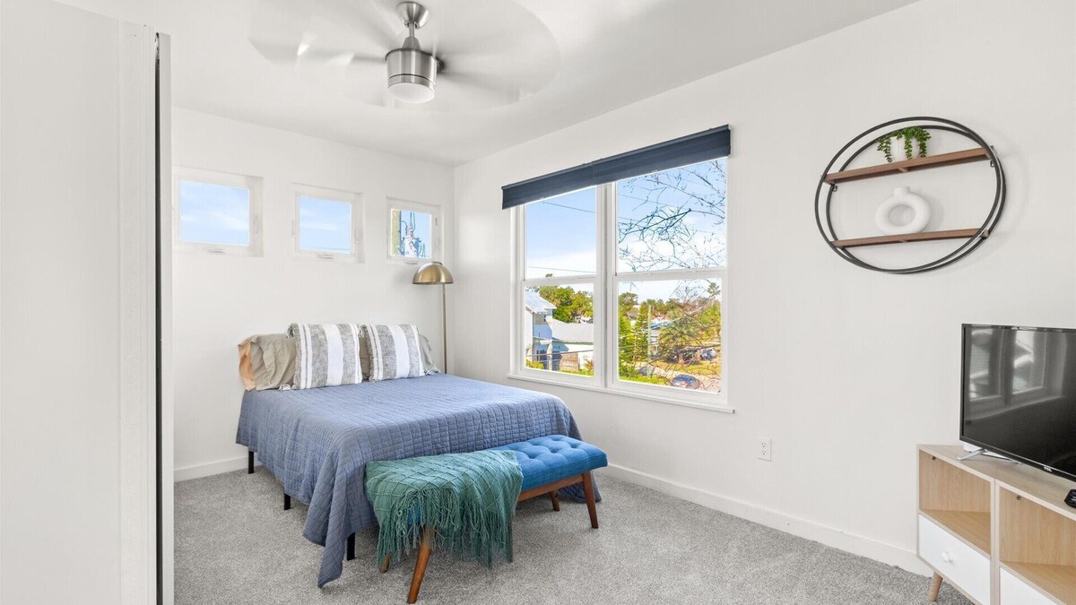 Photo 18 of Private Rooftop 5 Minutes to the Beach & DownTown