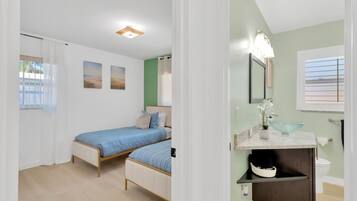 2 habitaciones, tabla de planchar con plancha, wifi y ropa de cama