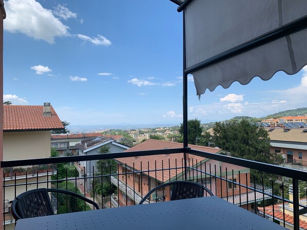 Outdoor dining - Cozy apartment 2 steps from Rome finely renovated and equipped (Marino)