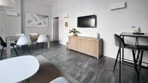 Interior - Tristano e Isotta: Bright Three-room 6 Adults (Bologna)