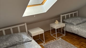 2 bedrooms, WiFi, bed sheets