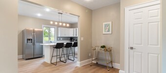 Spacious 3 bed 2.5 bath 2pk spot