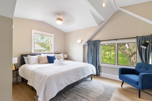 Spacious 3 bed 2.5 bath 2pk spot