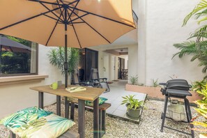 Outdoor dining - Morning Coffee Patio - Condo Between Two Beaches (Guanacaste Province)