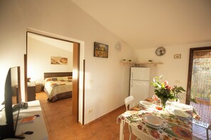 4 chambres, fer et planche à repasser, Wi-Fi, draps fournis