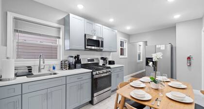 Urban Charm / Family & Pet-friendly 3BR retreat by Newark Airport