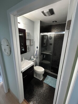 Een douche, een haardroger