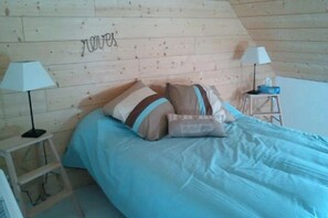 4 عدّة غرف نوم ومكواة/لوح كي وواي فاي