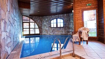 Apartment | Pool | Outdoor pool