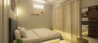 Shivi - 2 Bhk - Private Indoor Pool