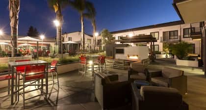 Anton 1101 2BR – Family Stay w/ Pool, Fire Pit & Gym