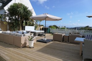Terrace/patio - Charming 3-bedroom house with sea view and spa, close to shops and restaurants (Crozon)