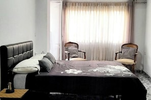 3 bedrooms, iron/ironing board, free WiFi, bed sheets