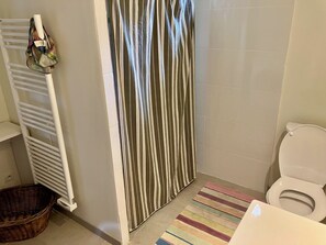 Ducha y secador de pelo