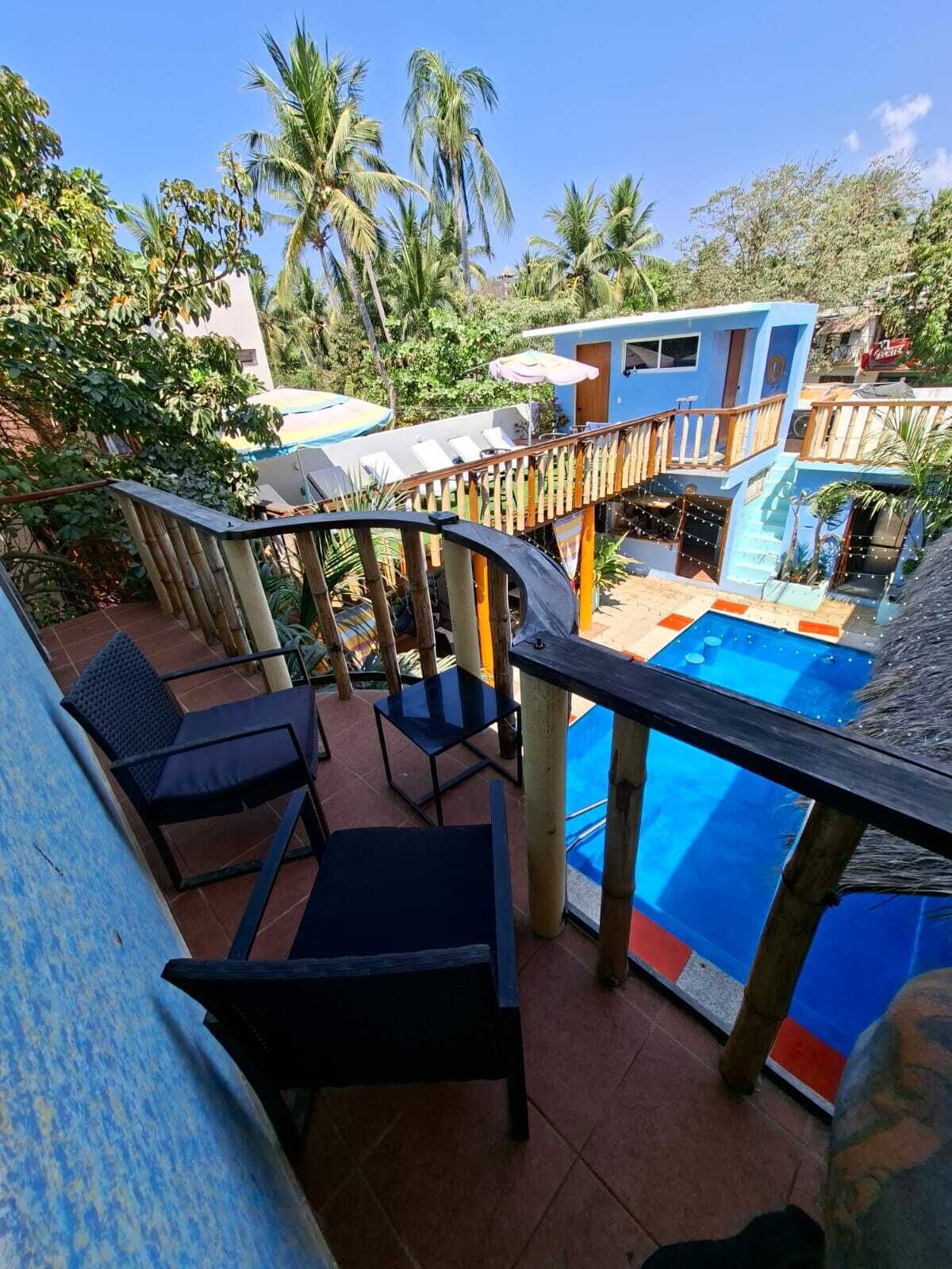 Classic Shared Dormitory, Pool View | Hypo-allergenic bedding, pillowtop beds, minibar, desk