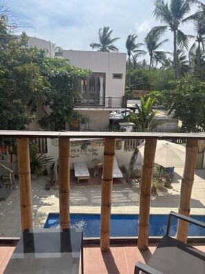 Habitación Confort doble de uso individual, vistas a la piscina | Terraza o patio