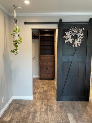 Interior - Fun Family-Friendly Summer Home- 3BR, Backyard play, 5 min. to beach (Arroyo Grande)