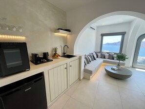Honeymoon Suite, 2 Bedrooms, Sea View | 2 bedrooms, premium bedding, memory foam beds, in-room safe - Èther suites  (Santorini)
