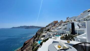 Luxury-Suite, Meerblick | Terrasse/Patio