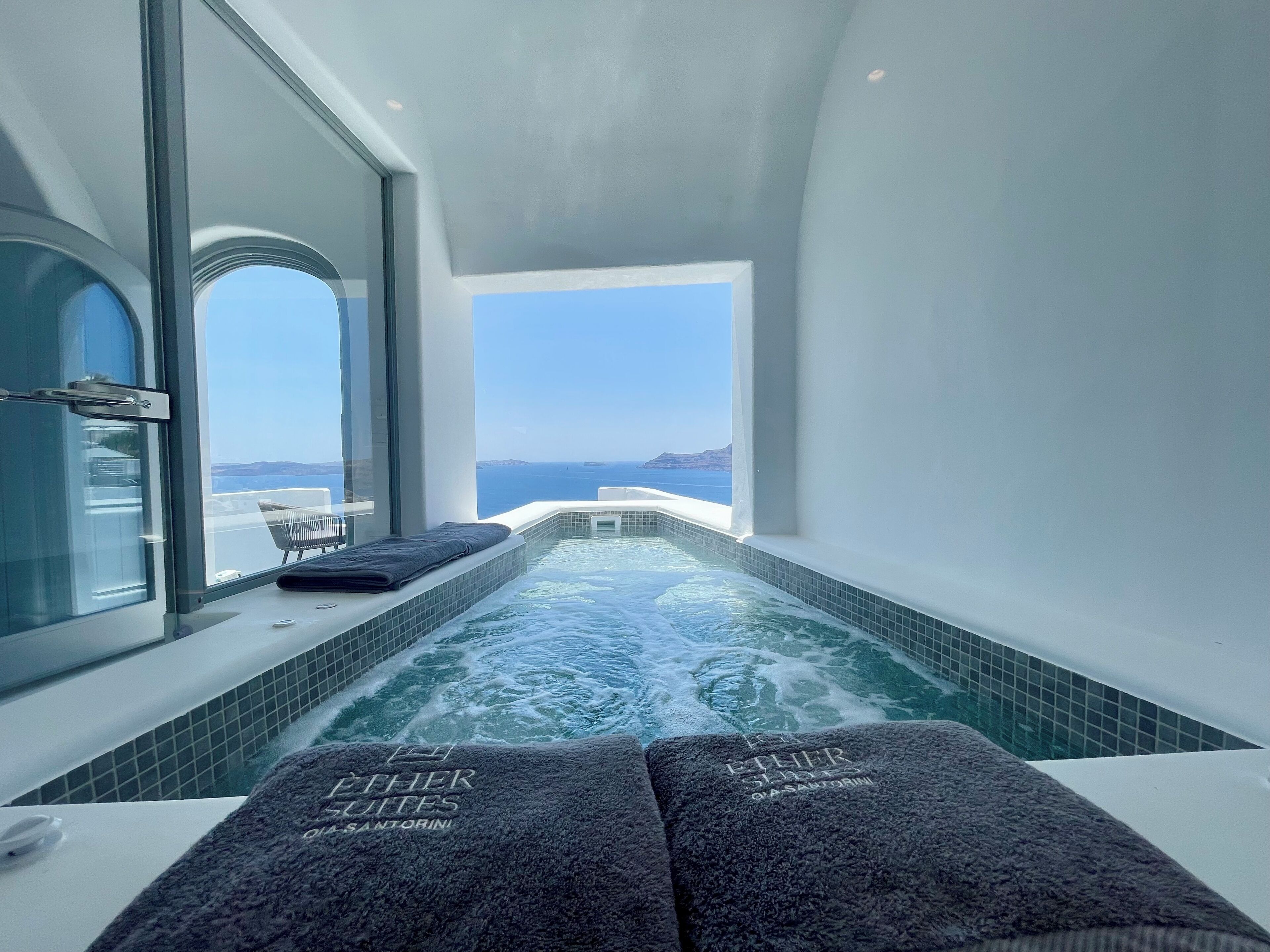 Suite pour lune de miel, 2 chambres, vue sur la mer | 2 chambres, literie de qualité, lit avec matelas en mousse à mémoire