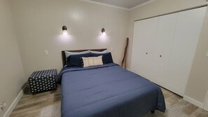 3 Schlafzimmer, Schreibtisch, Bügeleisen/Bügelbrett, Reisekinderbett