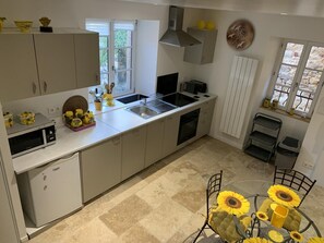 Mikrowelle, Ofen, Herdplatte, Geschirrspüler